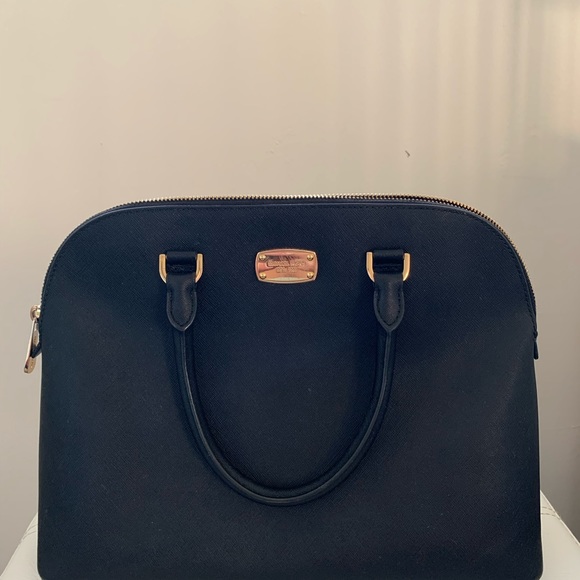 Michael Kors Hand/ Purse - Picture 2 of 2